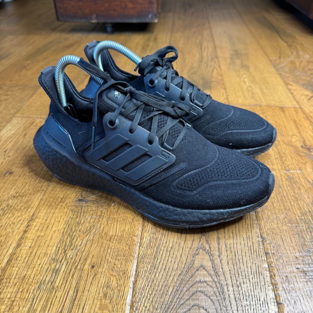 Adidas Ultraboost 22 Triple Black GX5587 Womens Running Shoes Sneakers Sz 8
